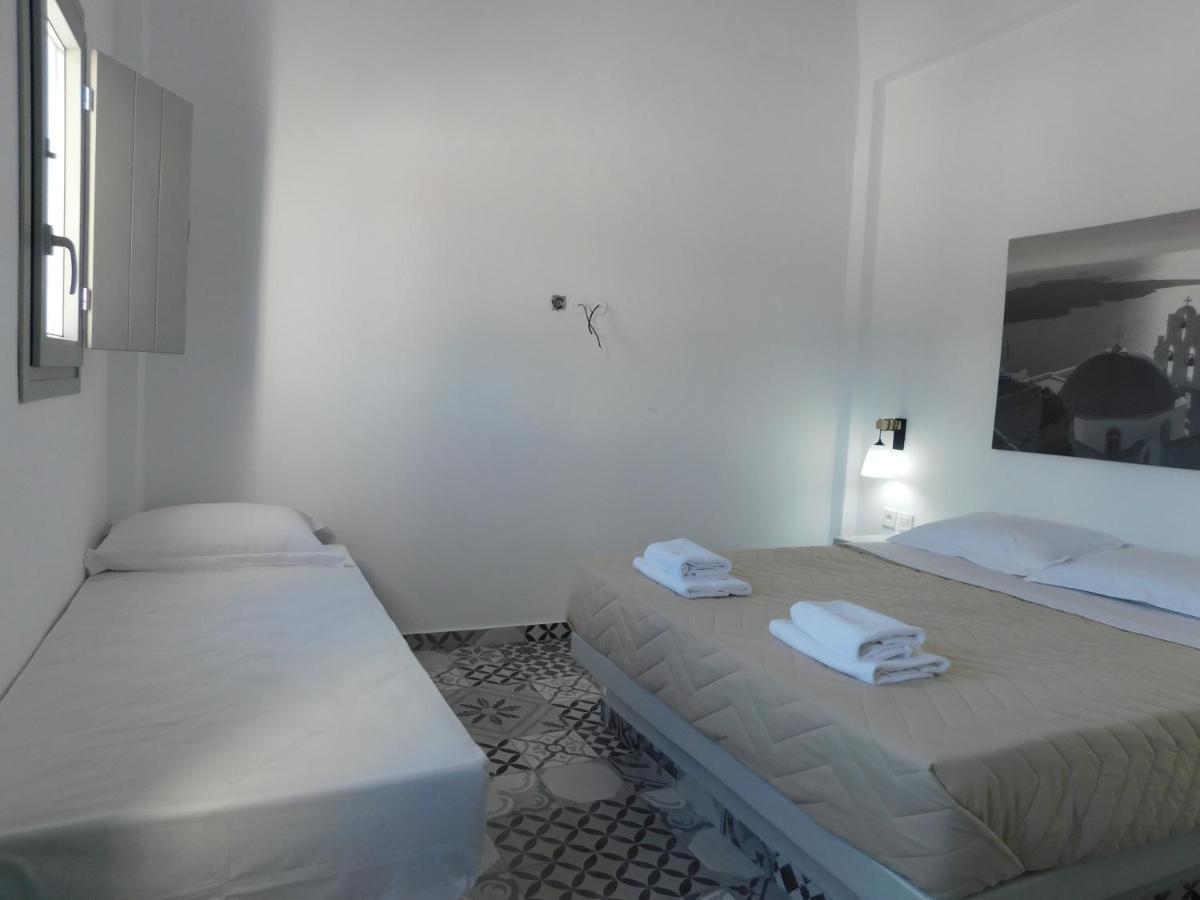 Fira Capital Rooms Fira (Santorini) Exterior photo