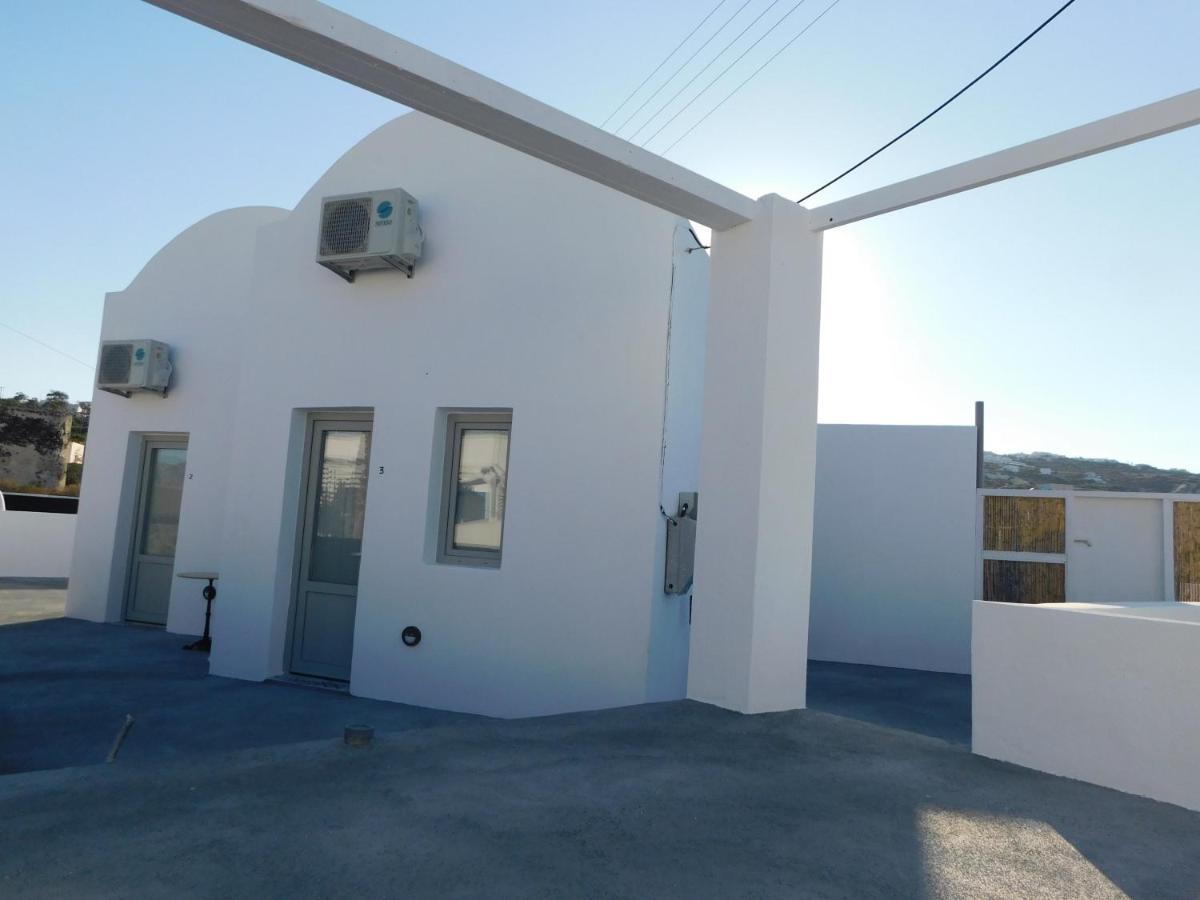 Fira Capital Rooms Fira (Santorini) Exterior photo
